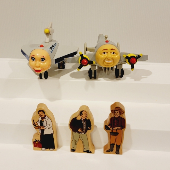 Jay Jay the Jet Plane O ' Malley Family and Plane Wooden Character Set - Picture 10 of 10